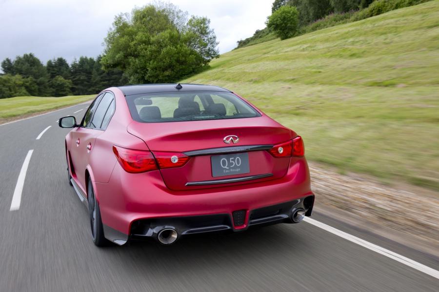  Infiniti Q50 Eau Rouge 2014 года  (фото 13 из 25)